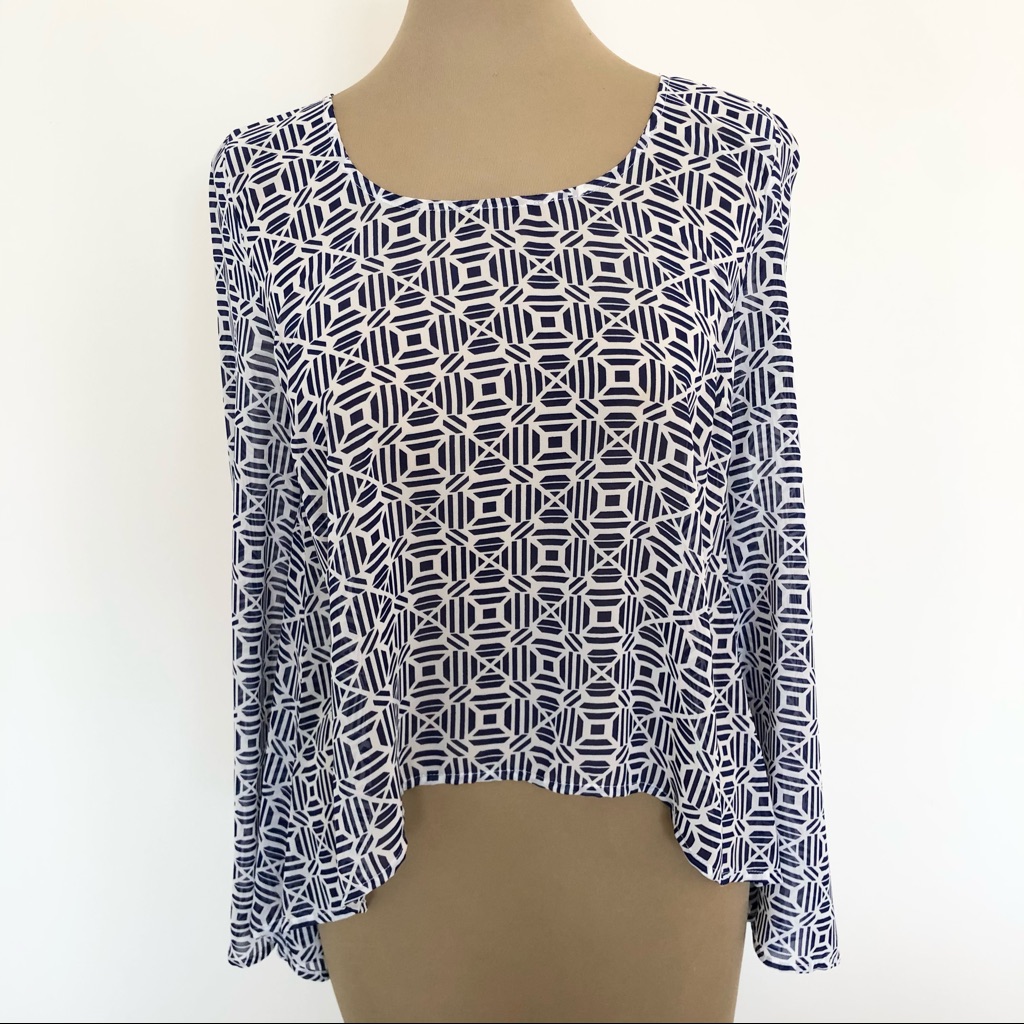 {Blu Pepper} Patterned Blouse